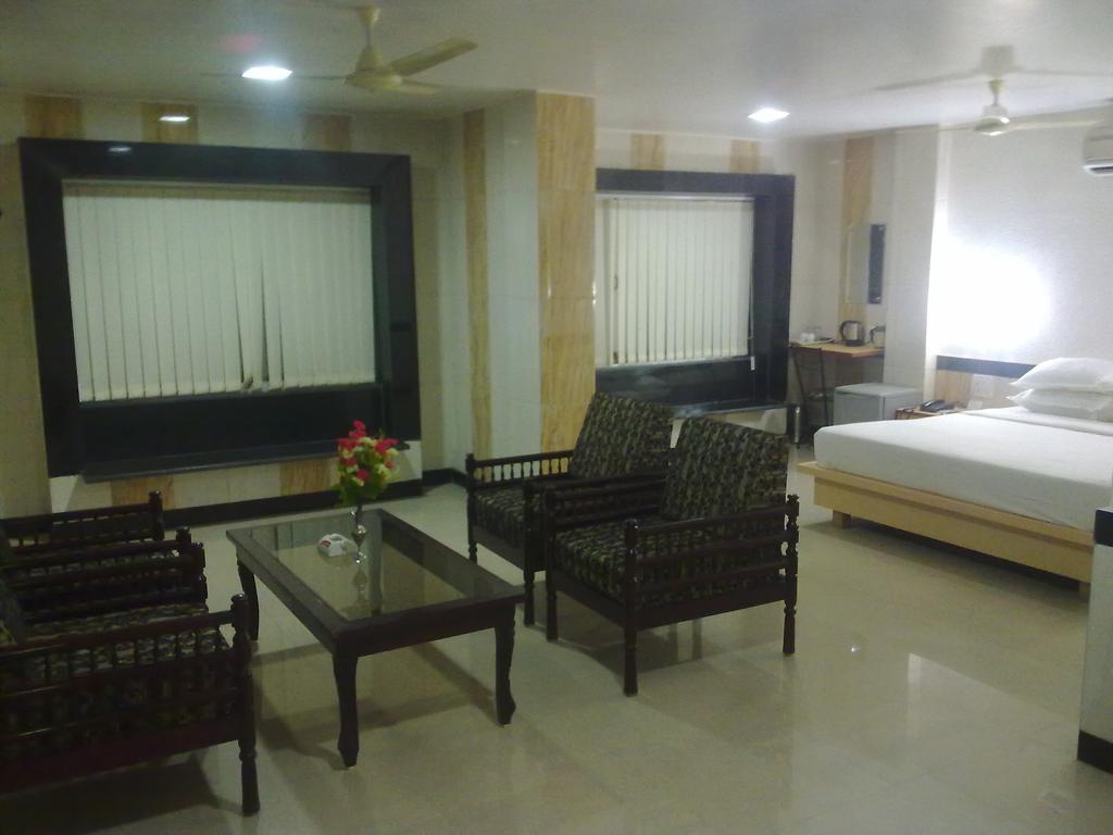 Hotel Arch Manor Deluxe Bhopal Cameră foto