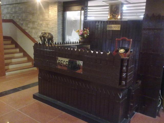 Hotel Arch Manor Deluxe Bhopal Interior foto